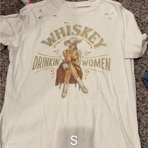 Whiskey Drinkin' Women Graphic Tee